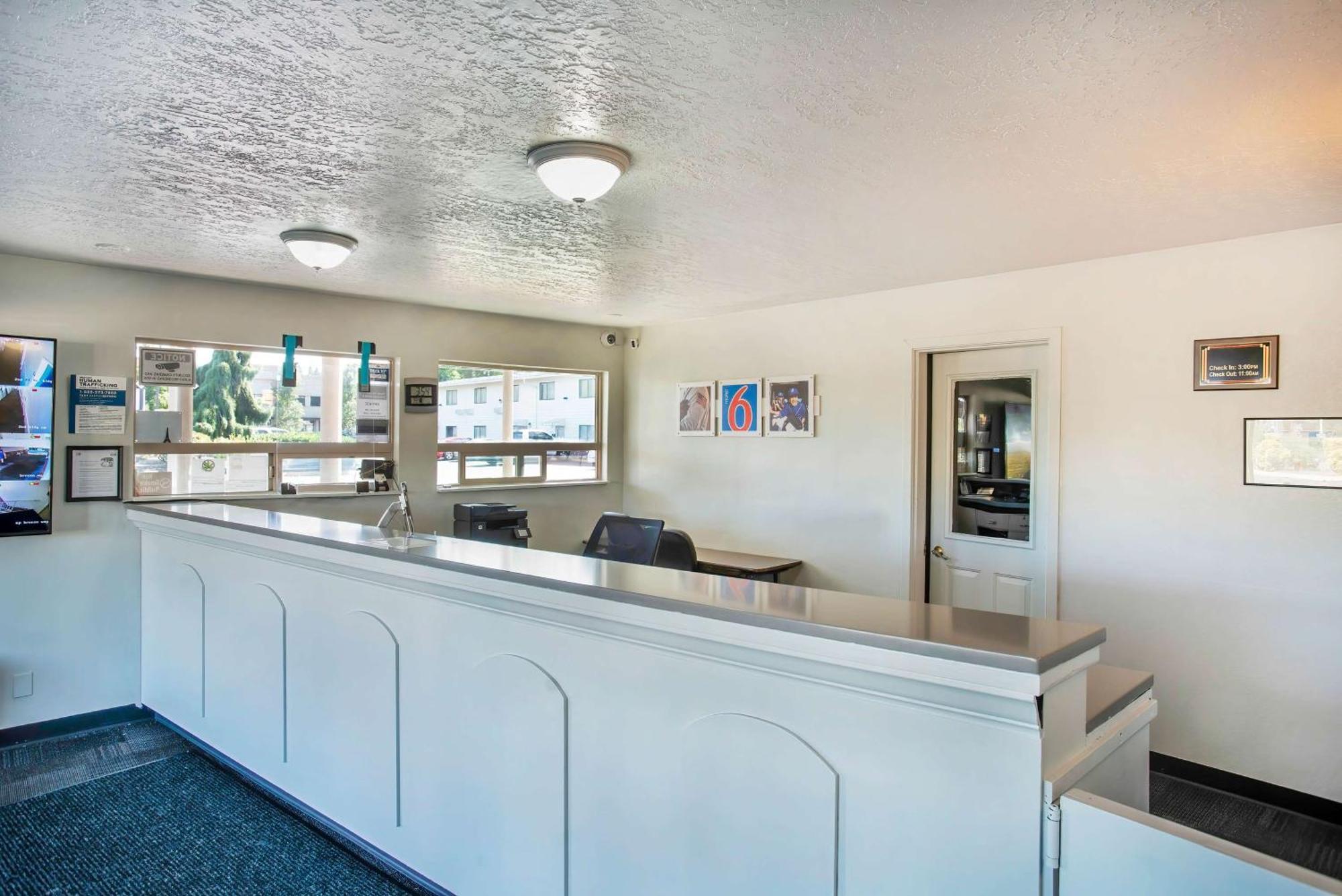 Motel 6-Gresham, Or - Portland Екстер'єр фото